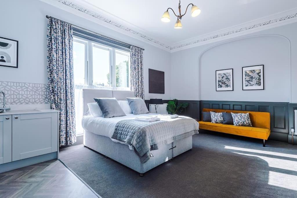 Apartment Supersized In Chester